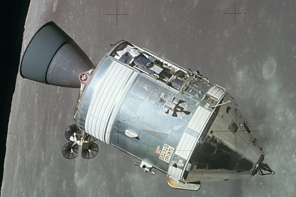 OnePlus [1+] – Hasselblad Apollo 13